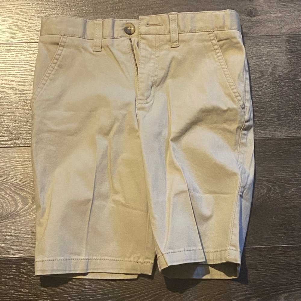 BRAND NEW with tags French Toast size 7 khaki shorts.